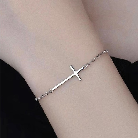 Jewelry - Women’s Cross Bracelet